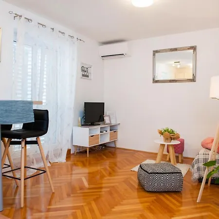 Apartment Dumaneo Art *